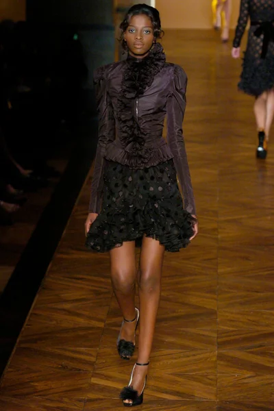 Look 30